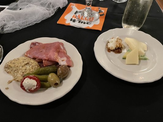 Lala's In The Lakes by null