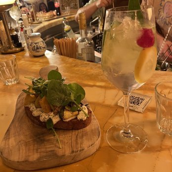 Pink Mamma - Bruschetta and big mama drink - Steakhouses Near Me - Paris, 75 Pink Mamma - Bruschetta and big mama drink - Steakhouses Near Me - Paris, 75