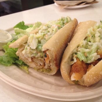 La Tour Cafe - Crispy Chicken Sandwich! - Cafes Near Me - Honolulu, Hawaii