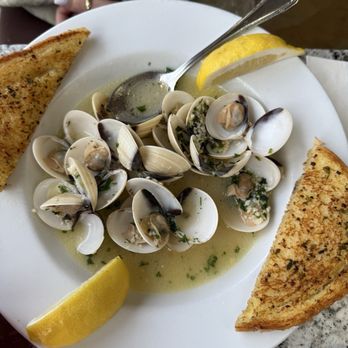 Pub Fish & Chips - Steamers clams 17.50 - Seafood Near Me - Lincoln City, Oregon