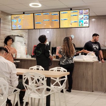 Oh My Grill - This place is very clean and has A/C (thank God!) - Diners Near Me - Honolulu, Hawaii