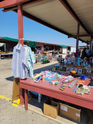 TREASURE CITY FLEA MARKET - Updated April 2025 - 19 Photos - 2112 La