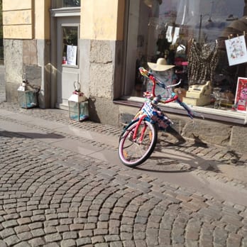 Prickig Katt - Outside the store - Fashion Near Me - Göteborg, O