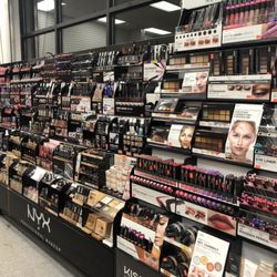 Nc Beauty Outlet - Nyx, kiss professional section