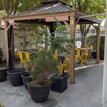 Loving Hut Redlands - Outside dining - Vegan Near Me - Redlands, California Loving Hut Redlands - Outside dining - Vegan Near Me - Redlands, California