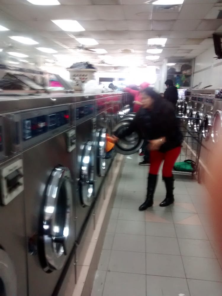 ROOSIE LAUNDROMAT Updated September 2024 11108 Roosevelt Ave