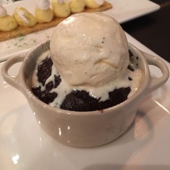 Scarlett Cafe & Wine Bar - Molten Choco cake - French Near Me - Hong Kong, HK Scarlett Cafe & Wine Bar - Molten Choco cake - French Near Me - Hong Kong, HK