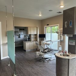 Dental Implant Solutions Center