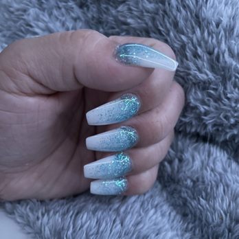 Lotus Nail Bar - Left hand set - Nail Salons Near Me - Hesperia, California