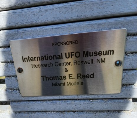 Thom Reed - UFO Park by null
