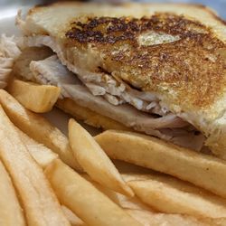 Mikki's Cafe - Sourdough turkey melt did not disappoint! Juicy meat and soft bread.