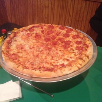 Pazzo's Pizzeria - It looks better than it tastes unfortunately :/ - Italian Near Me - Eagle, Colorado