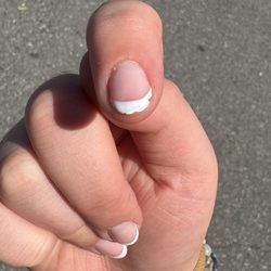 Nail Bar - Chipping after 24 hrs