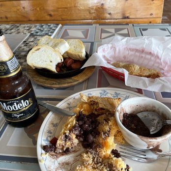 El Ambia Cubano - Black beans, yellow rice, sausage all, chicken empanadas - Cuban Near Me - Melbourne, Florida El Ambia Cubano - Black beans, yellow rice, sausage all, chicken empanadas - Cuban Near Me - Melbourne, Florida