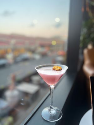 Bentley's Cocktail Bar & Lounge by null