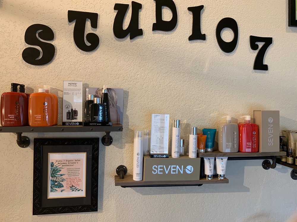 Studio 7 Organic Salon Logo