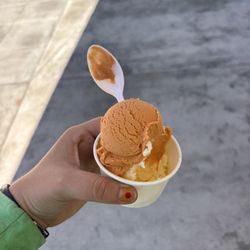 Small thai tea and rice pudding gelato