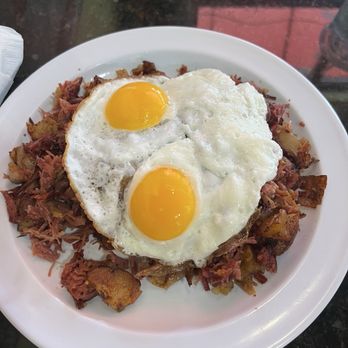 Early Morning Delight - Hash and Eggs - Breakfast & Brunch Near Me - Chicago, Illinois