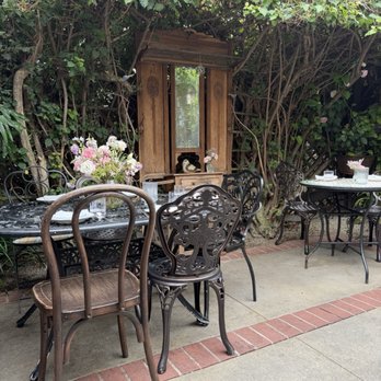 Cobi's - Outdoor seating - Indian Near Me - Santa Monica, California