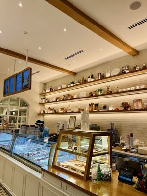 Bacio di Latte | Sawtelle, LA by null