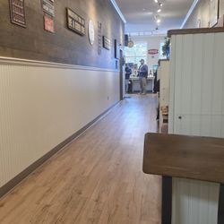 Heritage Deli & Cafe - Plenty of indoor seating