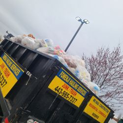 Fomenji Moving and Hauling Services - Moving and hauling trucks