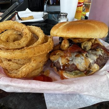 Fredericksburgers - Roadrunner!  I tried to eliminate the honey hot but cashier said the flavors go well together.  She was not lying. - Burgers Near Me - San Antonio, Texas