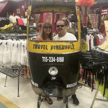 Uncle Junkee - Photo ops abound in uncle junkee!! - Used, Vintage & Consignment Near Me - Reno, Nevada