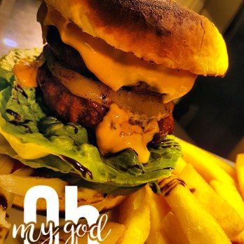 The Chequers - Beef Burger - Pubs Near Me - Royston, CAM The Chequers - Beef Burger - Pubs Near Me - Royston, CAM