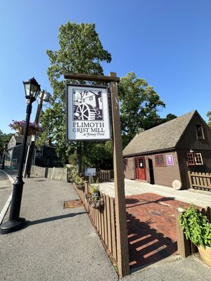 Plimoth Grist Mill by null