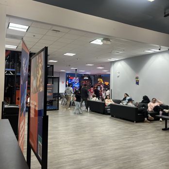 Sky Zone Trampoline Park - Best place one the world - Trampoline Parks Near Me - Van Nuys, California