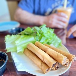 Crispy egg rolls
