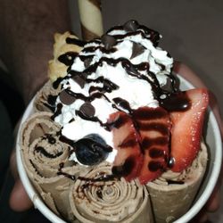 Icy Blast - Sweet heart fresh rolled ice cream