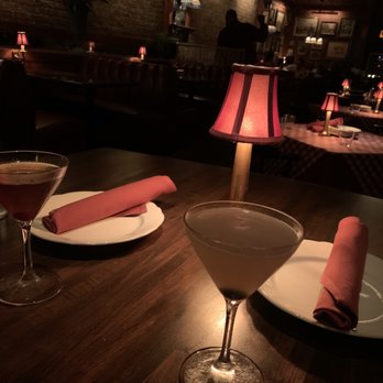 Trivoli Tavern - Drinks while sitting in a booth - American Near Me - Chicago, Illinois Trivoli Tavern - Drinks while sitting in a booth - American Near Me - Chicago, Illinois