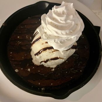 Emmy Squared Pizza - Skillet Baked Brownie - Pizza Near Me - Fort Lauderdale, Florida Emmy Squared Pizza - Skillet Baked Brownie - Pizza Near Me - Fort Lauderdale, Florida