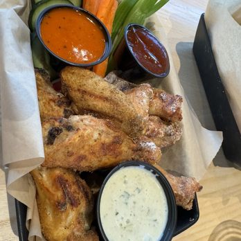 sneakybird - (8) Wings - Chicken Wings Near Me - Scottsdale, Arizona sneakybird - (8) Wings - Chicken Wings Near Me - Scottsdale, Arizona