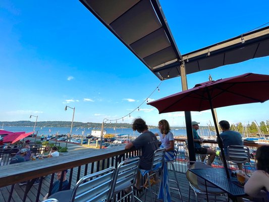 Magnuson Cafe & Brewery by null