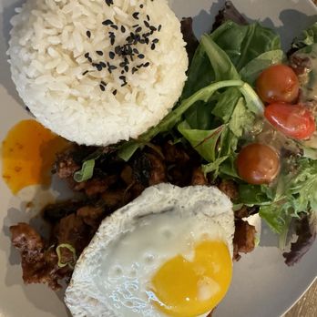 Hide Out Cafe - Basil Sauteed Chicken w/Rice - Cafes Near Me - Rowland Heights, California