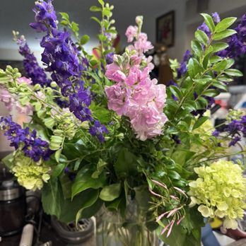 Fleur De Lis Florists - Florists Near Me - Glendale, Arizona
