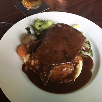 O'Sheas Merchant - Roast Beef Tips.  Nice and hot and amazing flavor - Irish Pub Near Me - Dublin, D