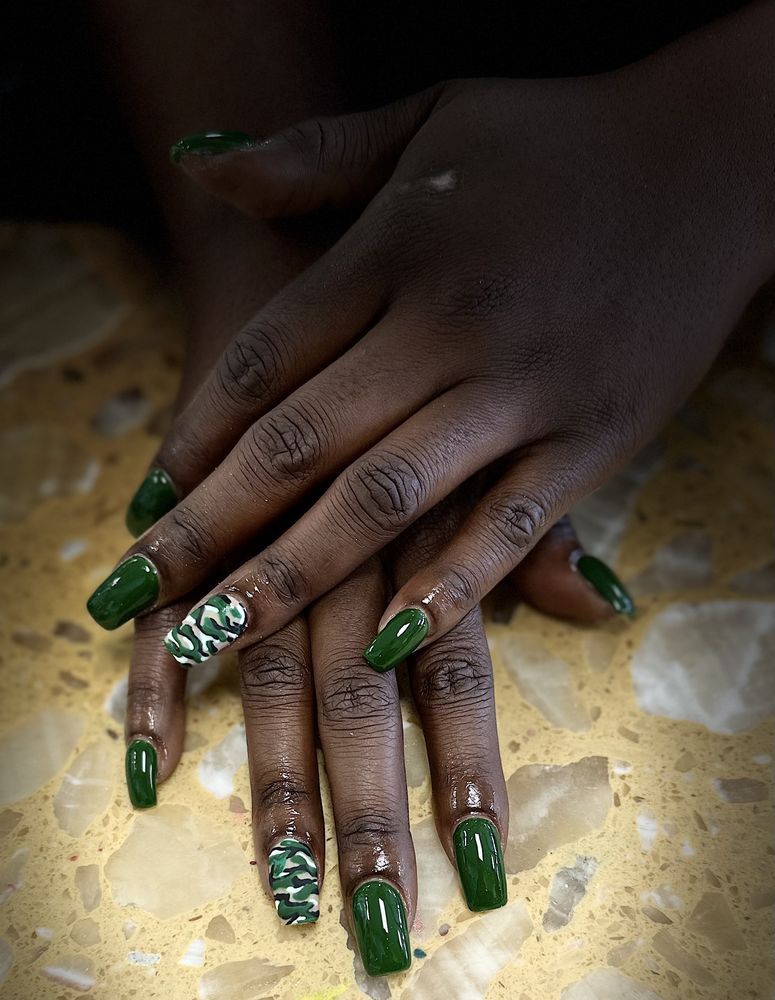 K-Nails Logo