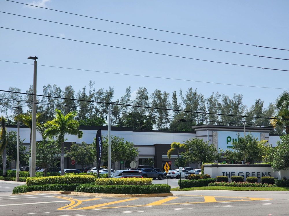 Shoppes at Boca Greens Image