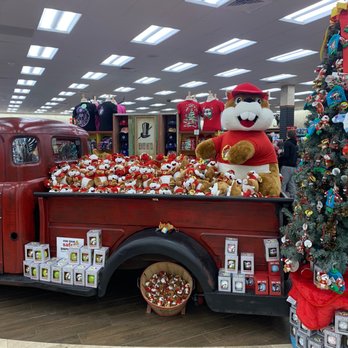 Buc-ee's - THE BEAVER IS EVERYWHERE - Gas Stations Near Me - Crossville, Tennessee