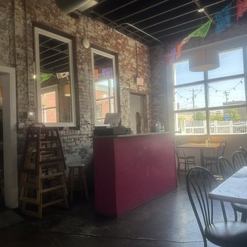 Tacos Queretaro - Interior - Mexican Near Me - Paris, Texas Tacos Queretaro - Interior - Mexican Near Me - Paris, Texas