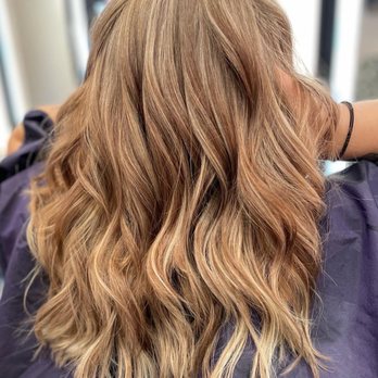 Liz Chambers - Full highlight - Hair Stylists Near Me - Eugene, Oregon