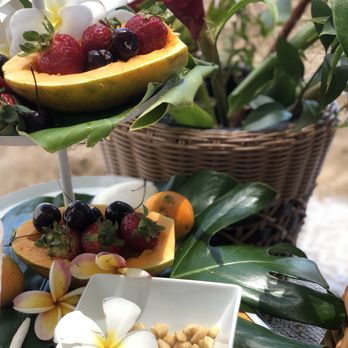 Divine Creations and Events - Picnic on the beach - Wedding Planning Near Me