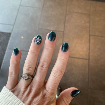 Corner Nails And Spa - Full set by phoenix - Nail Salons Near Me - Folsom, California