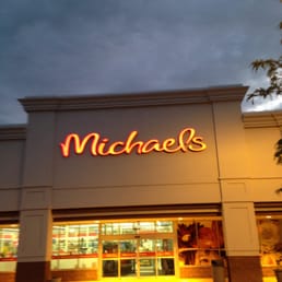 Stoneham Michaels -- Redstone Plaza: 119 Main Street / Route 28, Stoneham            Storefront
