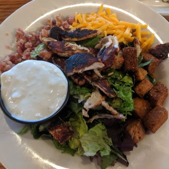 Cracker Barrel Old Country Store - Salad with chicken tenderloins, croutons and chicken both burnt. - American Near Me - Abilene, Texas Cracker Barrel Old Country Store - Salad with chicken tenderloins, croutons and chicken both burnt. - American Near Me - Abilene, Texas