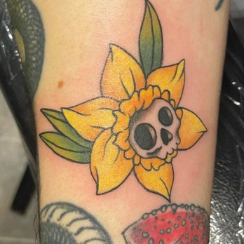 Studio Good Vibez - Fun flower by Hannah - Tattoo Near Me - Virginia Beach, Virginia Studio Good Vibez - Fun flower by Hannah - Tattoo Near Me - Virginia Beach, Virginia